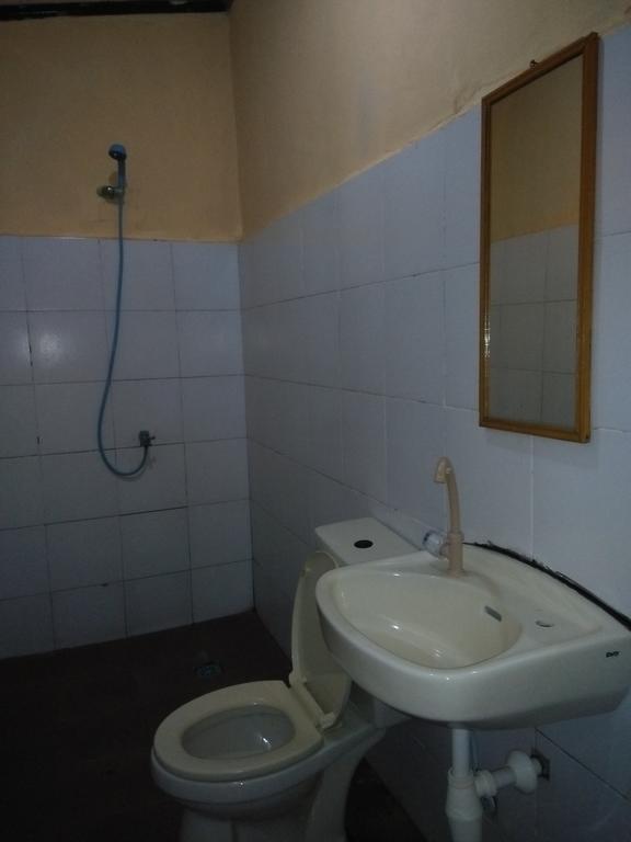 Izzi Homestay Τζίλι Τραγουανγκάν Εξωτερικό φωτογραφία
